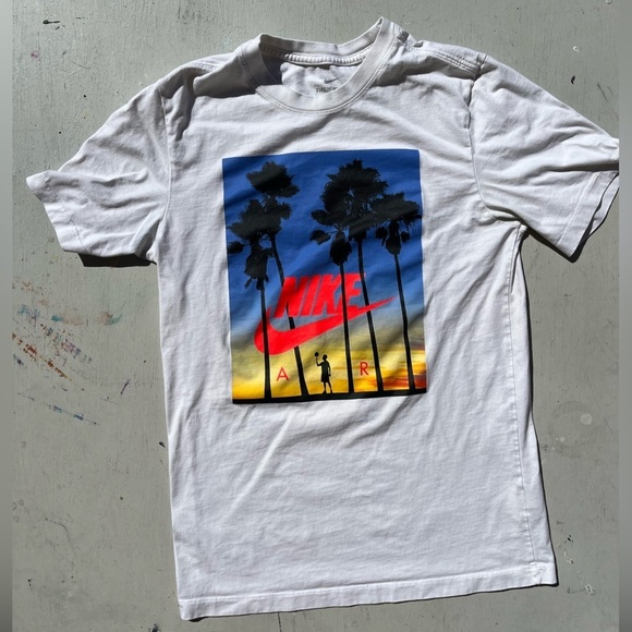 Men's Nike T-Shirt Multicolor All-Over Spell S Swish Logo Streetwear City Sports - Picture 1 of 11